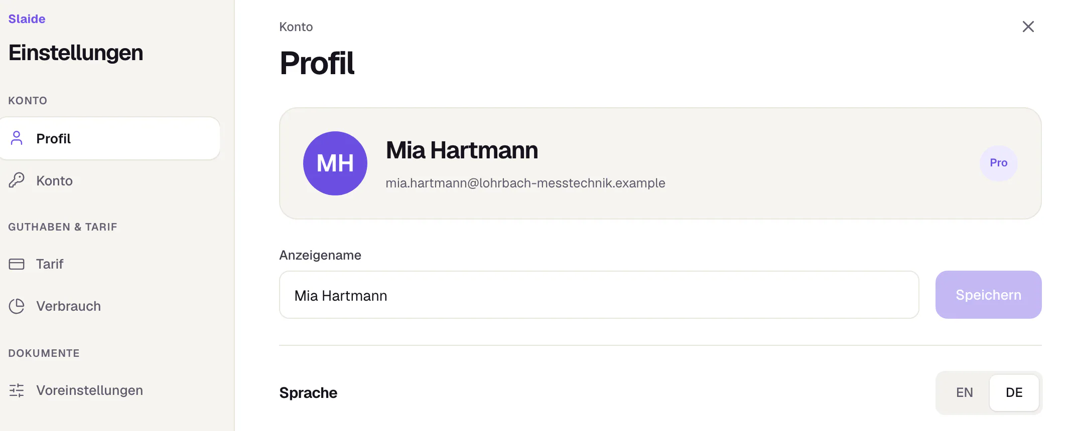 Die Einstellungen von Slaide, Bereich Profil: links die Liste der Bereiche, rechts das Profil mit Anzeigename und dem Sprachschalter EN und DE.