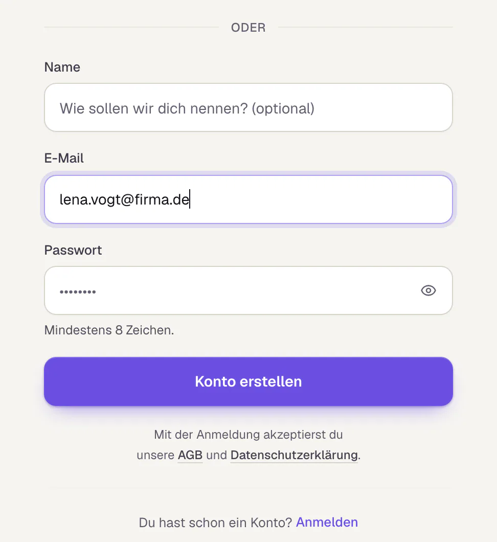 Das Registrierungsformular mit E-Mail: die Felder Name (optional), E-Mail und Passwort und der Knopf Konto erstellen.